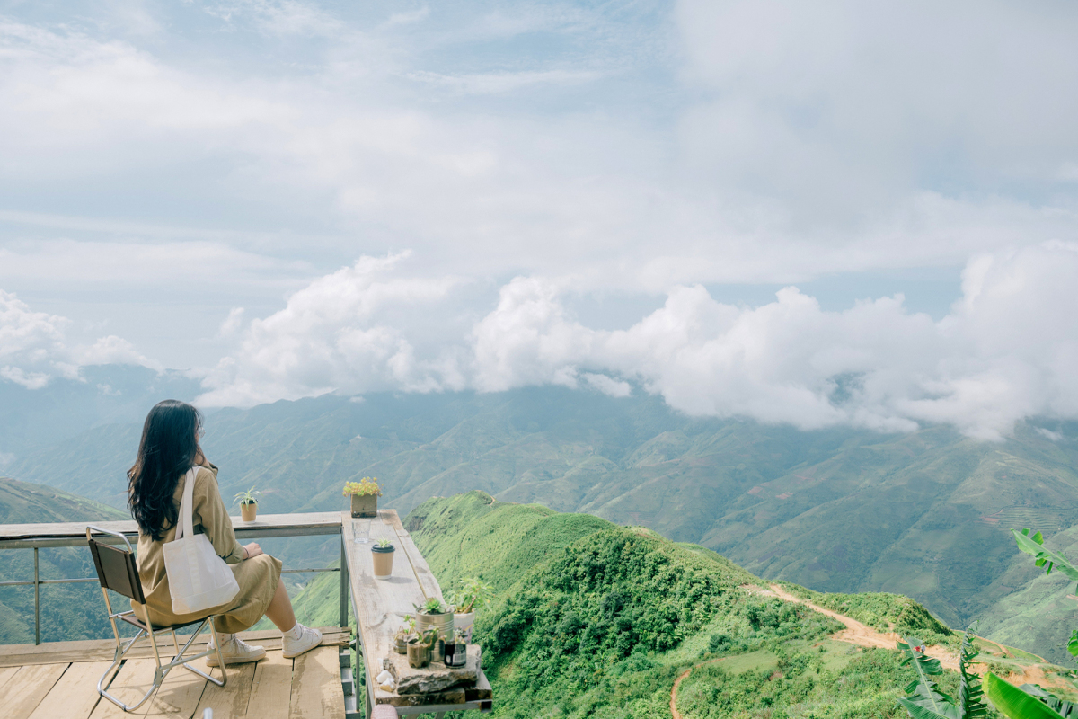 Tour du lịch: Mộc Châu – Cầu Kính Bạch Long – Săn Mây Tà Xùa