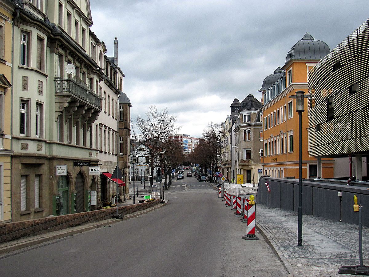 <span>Ngày 9</span> Stuttgart ‐ 119 Km ‐ Heidelberg ‐ 92 Km ‐ Frankfurt ‐ 14 Km ‐ Frankfurt (Ăn 3 Bữa)